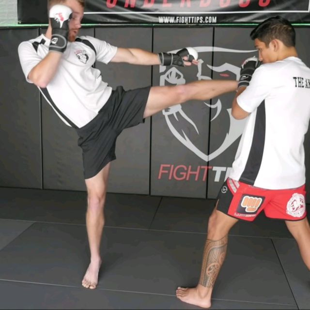 Switch Kick by Bernadette C. Exercise Howto Skimble