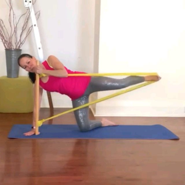 Bend and straighten the leg (left) by Tanya P Exercise Howto Skimble
