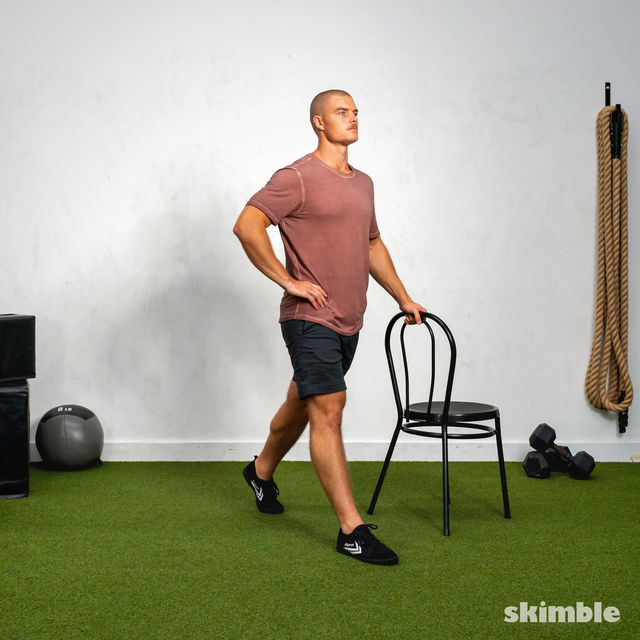 Right Assisted Lunges Exercise Howto Skimble Workout Trainer