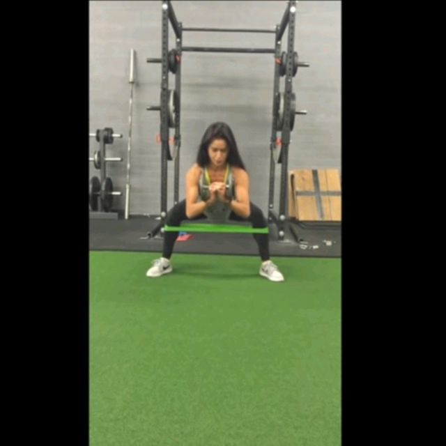 Squat Pulse By Amber A Exercise How To Skimble