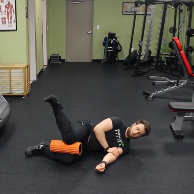 Foam Roller Hip Internal Rotation by Andrew Richard - Exercise How-to ...