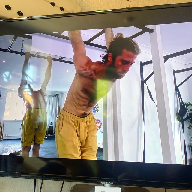 Hanging Shoulder Stretch by Xando Ananda Exercise Howto Skimble