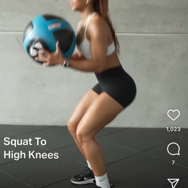 How to do: Squar To High Knees - Step 1