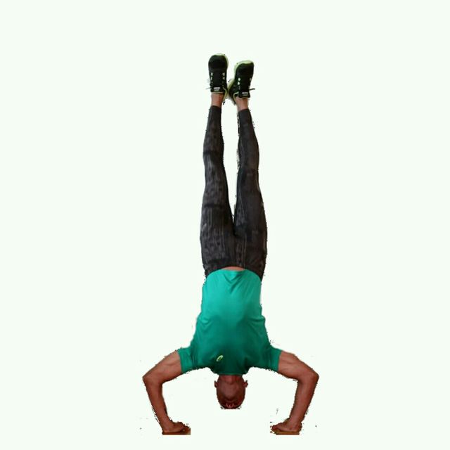 IT Handstand Push Up by Giovanni F. Exercise Howto Skimble